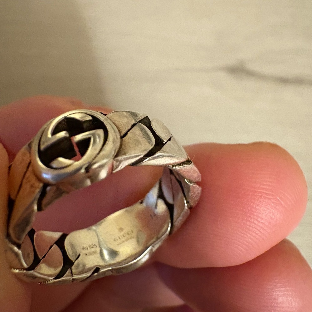 Gucci Silver and Black Ring - Picture 8 of 10